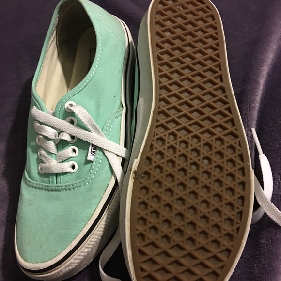 Vans - Picture 4 of 5